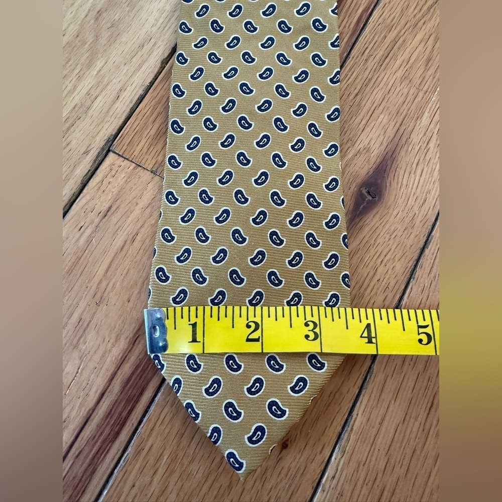 Brooks Brothers Makers 100% Silk Men’s Tie Gold/Blue Paisley Geometric 56” - Picture 6 of 6